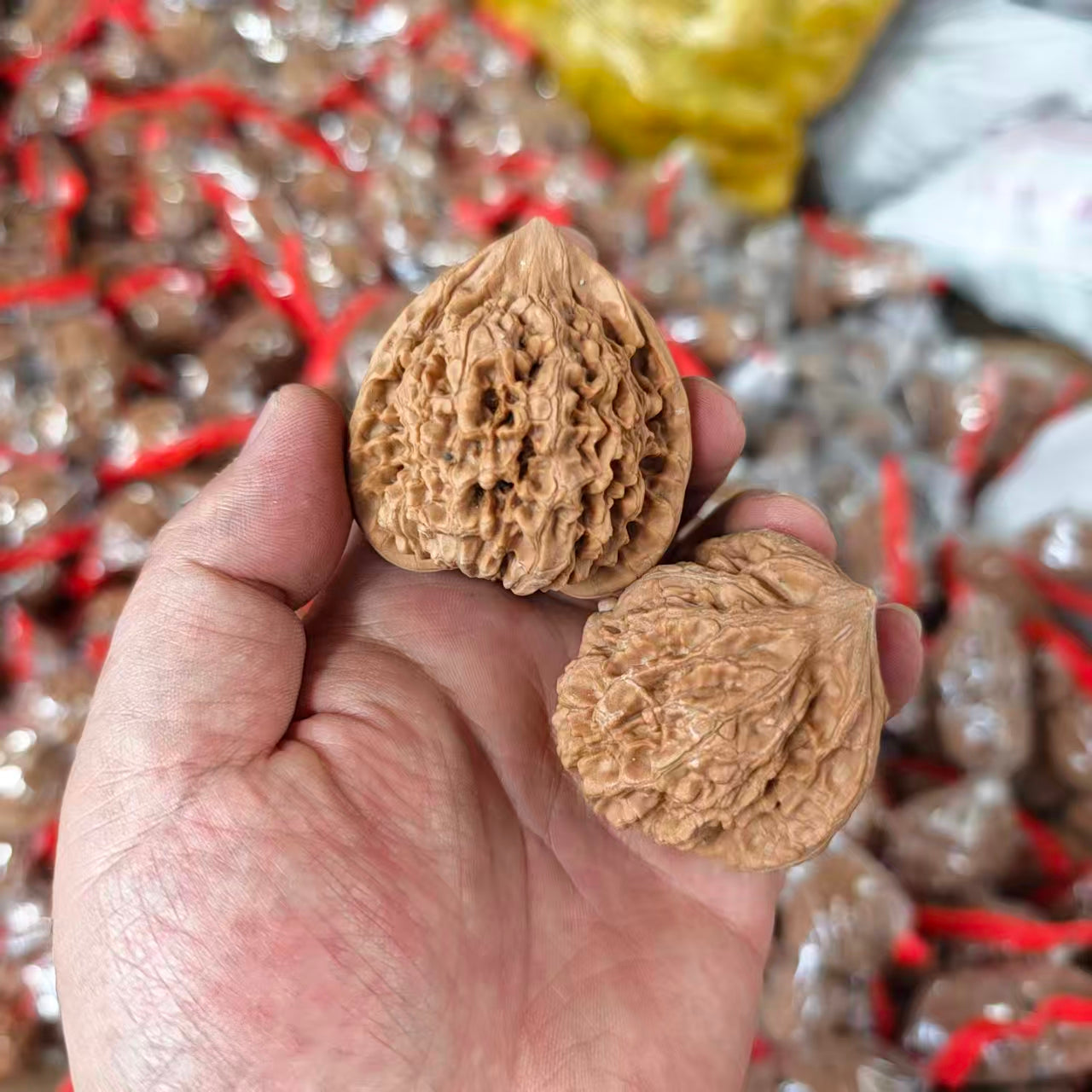 Wang Yong Guanmao Hand-Turning Walnuts| Mindful Stress Relief Pair